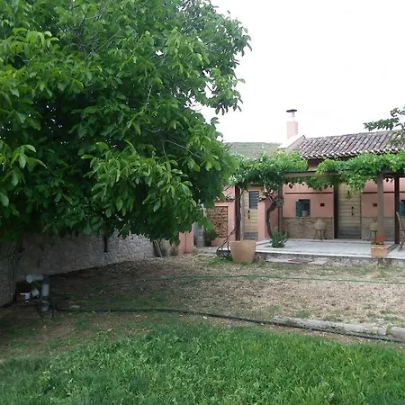 بيت للعطل The Architect